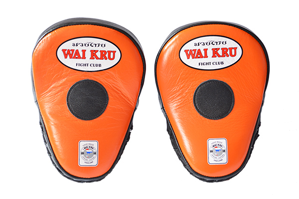 manoplas curvadas muay thai wai kru naranja ambas manos manoplas curvadas muay thai wai kru naranja ambas manos